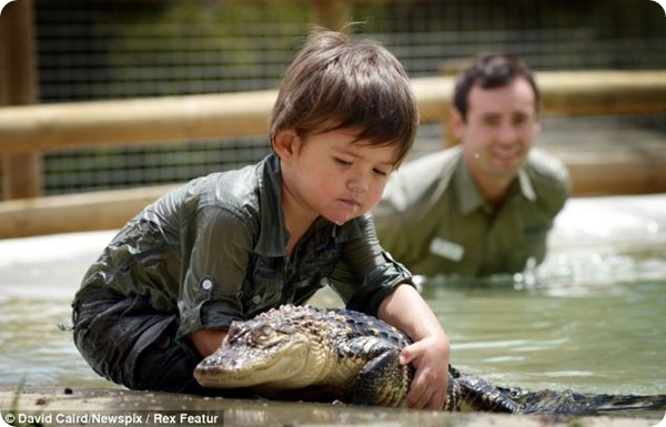 Малыш Чарли и его ручной аллигатор Гамп