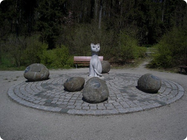 Памятник «Кошачий глаз», Германия